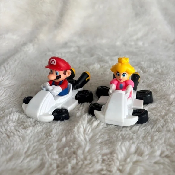 McDonald’s Mario Kart Mario & Princess Peach Toys Happy Meal Figures - Picture 1 of 7
